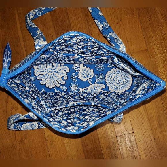 Vera Bradley Blue Lagoon Tote - Picture 4 of 11